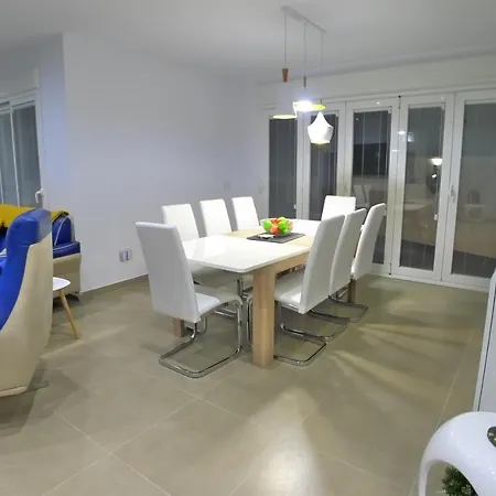 3 Bedrooms - Playa Burriana - R1273 Villa *