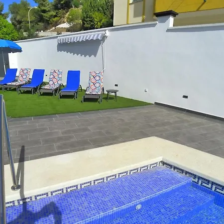 Villa 3 Bedrooms - Playa Burriana - R1273 *