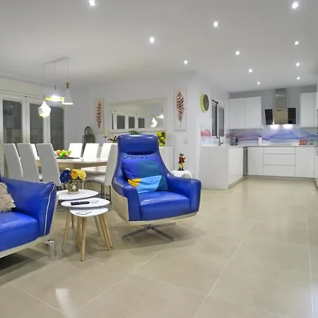 Villa 3 Bedrooms - Playa Burriana - R1273 Nerja