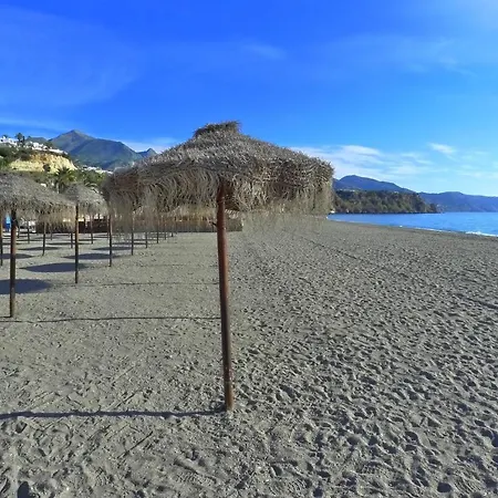 3 Bedrooms - Playa Burriana - R1273 Nerja