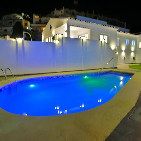 Villa 3 Bedrooms - Playa Burriana - R1273 *