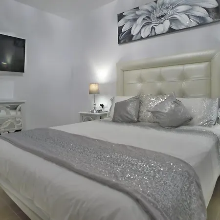 3 Bedrooms - Playa Burriana - R1273 Villa Nerja